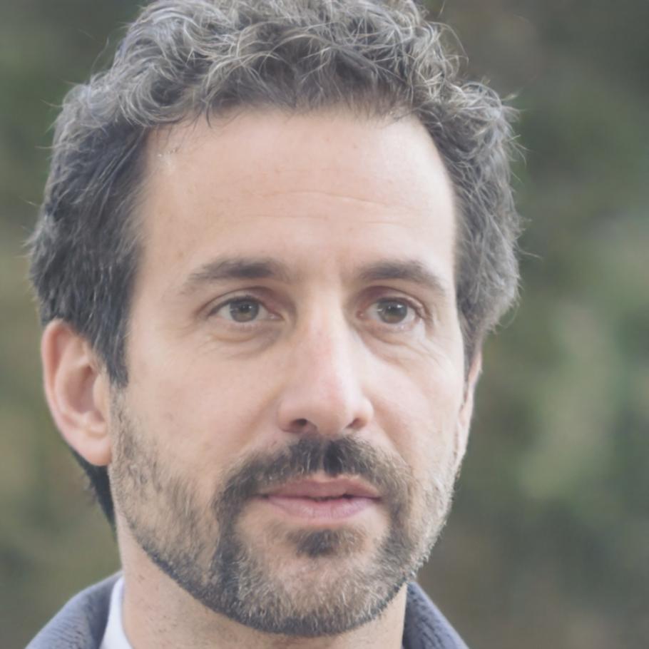 Portrait de Marc, analyste financier